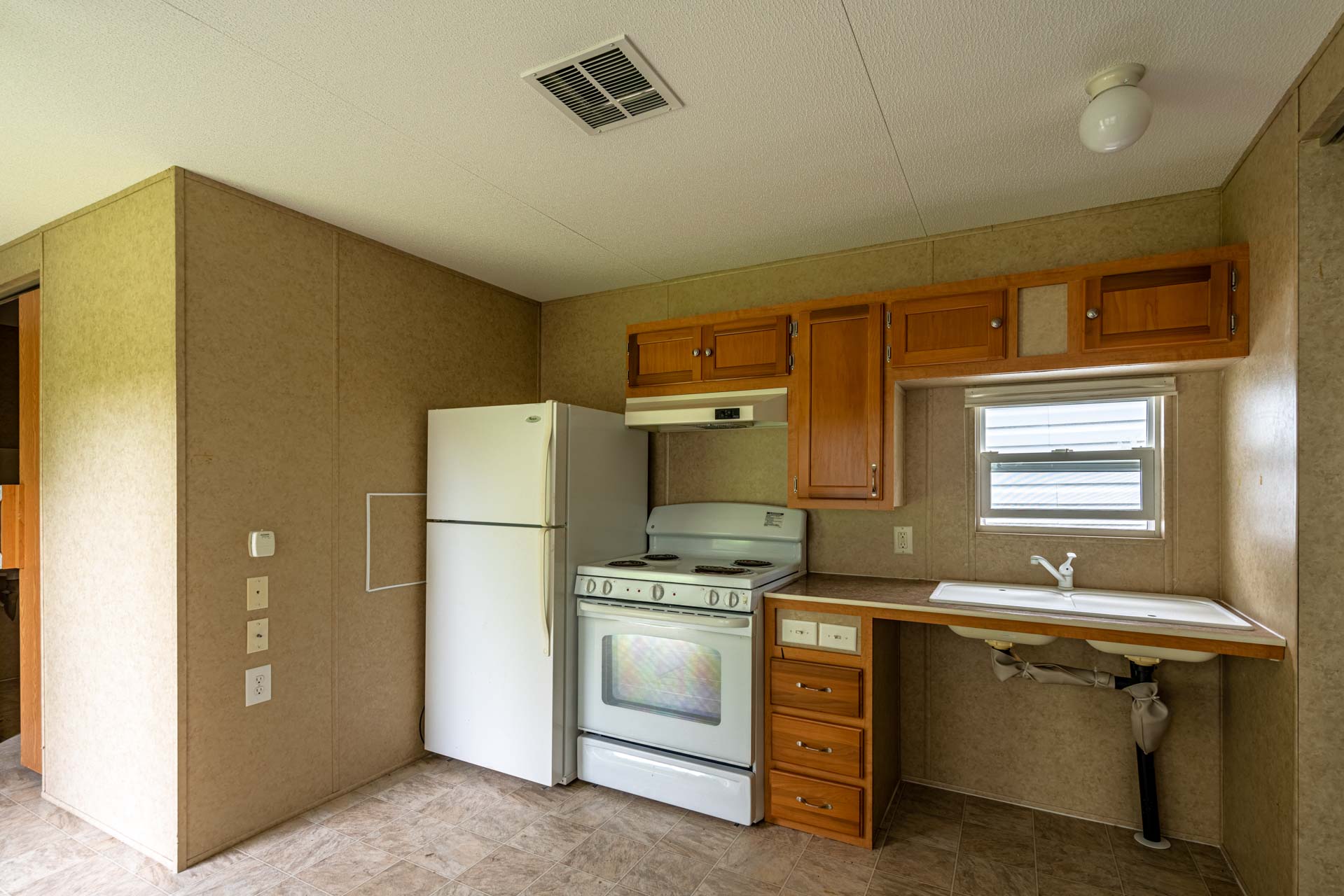 Bourgeois Homes T241 For Sale by Bourgeois Homes